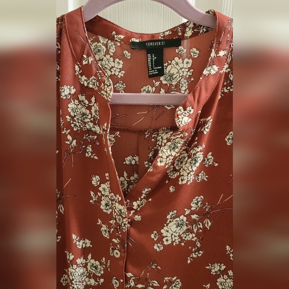 Maroon 3/4 Sleeve Blouse Top with Flowers - Picture 2 of 3